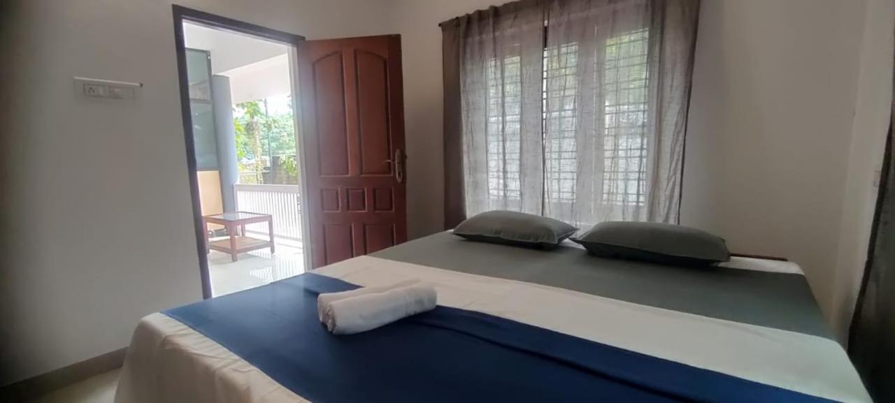 Hostel Calaila Varkala Esterno foto
