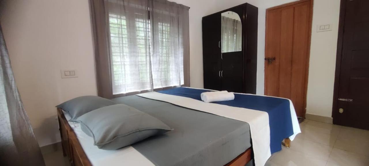 Hostel Calaila Varkala Esterno foto