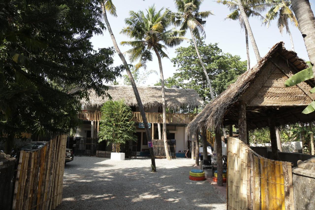 Hostel Calaila Varkala Esterno foto